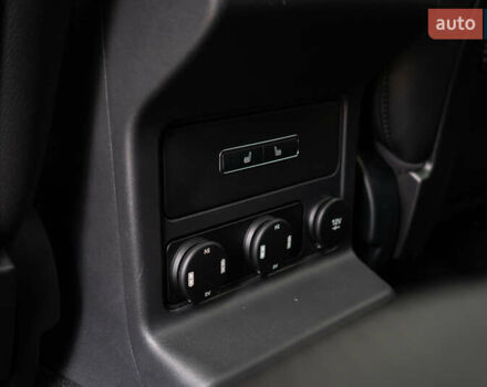 Сірий Ягуар Ф-Пейс, об'ємом двигуна 2 л та пробігом 58 тис. км за 27500 $, фото 50 на Automoto.ua