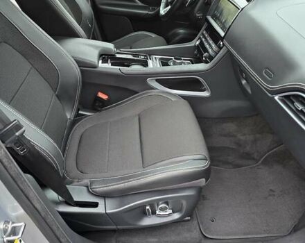 Серый Ягуар Ф-Пейс, объемом двигателя 2 л и пробегом 101 тыс. км за 25900 $, фото 36 на Automoto.ua