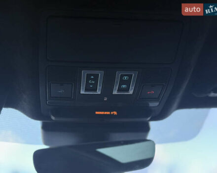 Серый Ягуар Ф-Пейс, объемом двигателя 3 л и пробегом 39 тыс. км за 33000 $, фото 25 на Automoto.ua