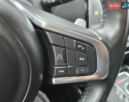 Серый Ягуар Ф-Пейс, объемом двигателя 2 л и пробегом 101 тыс. км за 25900 $, фото 46 на Automoto.ua