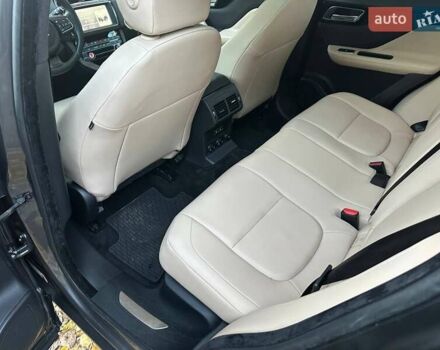 Серый Ягуар Ф-Пейс, объемом двигателя 2 л и пробегом 108 тыс. км за 31500 $, фото 14 на Automoto.ua