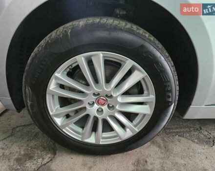 Серый Ягуар Ф-Пейс, объемом двигателя 2 л и пробегом 101 тыс. км за 25900 $, фото 16 на Automoto.ua