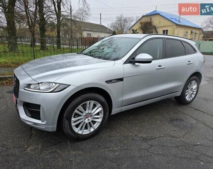 Серый Ягуар Ф-Пейс, объемом двигателя 2 л и пробегом 101 тыс. км за 25900 $, фото 5 на Automoto.ua