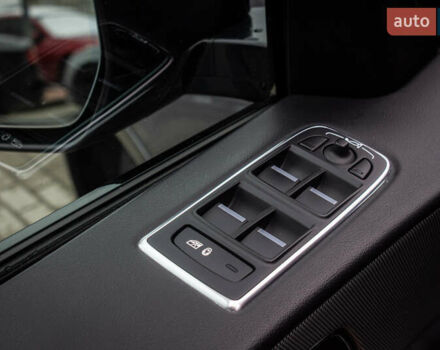 Сірий Ягуар Ф-Пейс, об'ємом двигуна 5 л та пробігом 28 тис. км за 55000 $, фото 45 на Automoto.ua