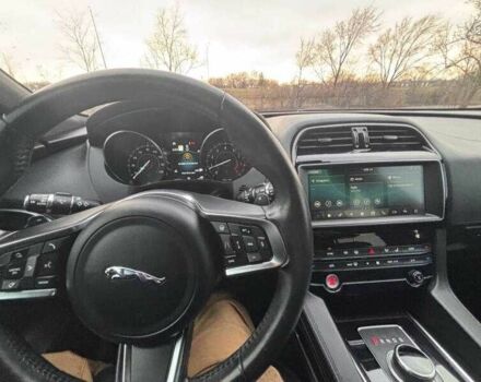 Сірий Ягуар Ф-Пейс, об'ємом двигуна 2 л та пробігом 43 тис. км за 5900 $, фото 12 на Automoto.ua