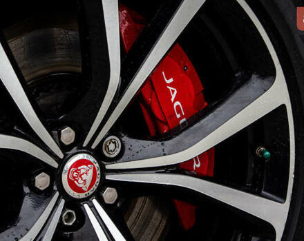 Сірий Ягуар Ф-Пейс, об'ємом двигуна 5 л та пробігом 28 тис. км за 55000 $, фото 21 на Automoto.ua