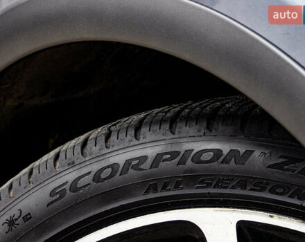 Сірий Ягуар Ф-Пейс, об'ємом двигуна 5 л та пробігом 28 тис. км за 55000 $, фото 27 на Automoto.ua