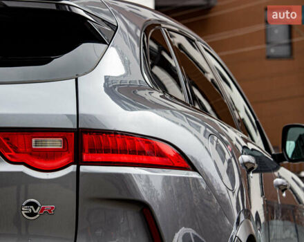 Сірий Ягуар Ф-Пейс, об'ємом двигуна 5 л та пробігом 28 тис. км за 55000 $, фото 37 на Automoto.ua