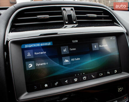 Сірий Ягуар Ф-Пейс, об'ємом двигуна 5 л та пробігом 28 тис. км за 55000 $, фото 101 на Automoto.ua