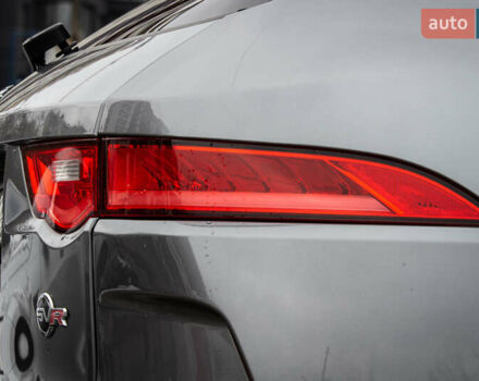 Сірий Ягуар Ф-Пейс, об'ємом двигуна 5 л та пробігом 28 тис. км за 55000 $, фото 23 на Automoto.ua