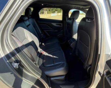 Сірий Ягуар Ф-Пейс, об'ємом двигуна 3 л та пробігом 31 тис. км за 23000 $, фото 10 на Automoto.ua