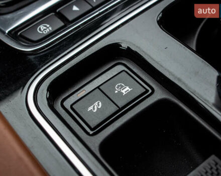 Сірий Ягуар Ф-Пейс, об'ємом двигуна 5 л та пробігом 28 тис. км за 55000 $, фото 65 на Automoto.ua