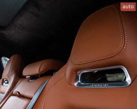 Сірий Ягуар Ф-Пейс, об'ємом двигуна 5 л та пробігом 28 тис. км за 55000 $, фото 87 на Automoto.ua