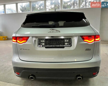 Сірий Ягуар Ф-Пейс, об'ємом двигуна 2 л та пробігом 73 тис. км за 25590 $, фото 12 на Automoto.ua