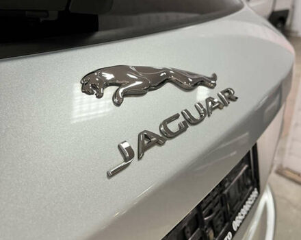 Сірий Ягуар Ф-Пейс, об'ємом двигуна 2 л та пробігом 73 тис. км за 25590 $, фото 13 на Automoto.ua