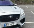 Серый Ягуар Ф-Пейс, объемом двигателя 5 л и пробегом 72 тыс. км за 70000 $, фото 4 на Automoto.ua