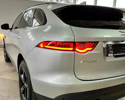 Сірий Ягуар Ф-Пейс, об'ємом двигуна 2 л та пробігом 73 тис. км за 25590 $, фото 14 на Automoto.ua