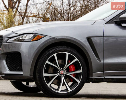 Сірий Ягуар Ф-Пейс, об'ємом двигуна 5 л та пробігом 28 тис. км за 55000 $, фото 16 на Automoto.ua