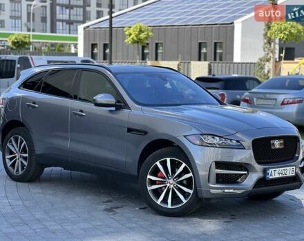Сірий Ягуар Ф-Пейс, об'ємом двигуна 2 л та пробігом 41 тис. км за 25900 $, фото 3 на Automoto.ua