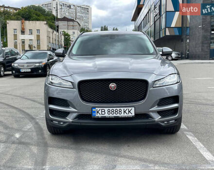 Сірий Ягуар Ф-Пейс, об'ємом двигуна 2 л та пробігом 83 тис. км за 37200 $, фото 3 на Automoto.ua