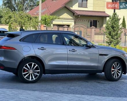 Сірий Ягуар Ф-Пейс, об'ємом двигуна 2 л та пробігом 41 тис. км за 25900 $, фото 6 на Automoto.ua