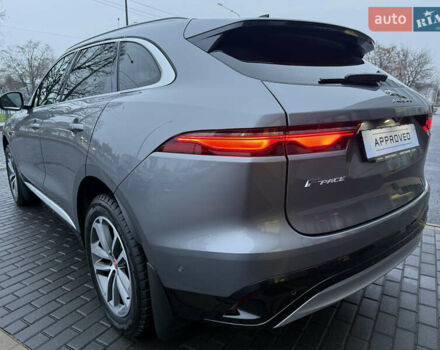 Серый Ягуар Ф-Пейс, объемом двигателя 2 л и пробегом 108 тыс. км за 43900 $, фото 13 на Automoto.ua