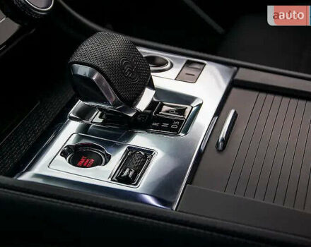 Серый Ягуар Ф-Пейс, объемом двигателя 5 л и пробегом 17 тыс. км за 87000 $, фото 7 на Automoto.ua