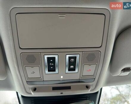 Серый Ягуар Ф-Пейс, объемом двигателя 2 л и пробегом 65 тыс. км за 35900 $, фото 31 на Automoto.ua