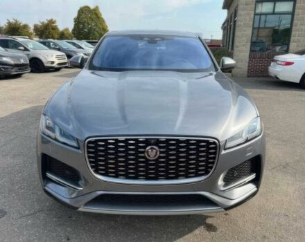 Серый Ягуар Ф-Пейс, объемом двигателя 2 л и пробегом 30 тыс. км за 13000 $, фото 1 на Automoto.ua