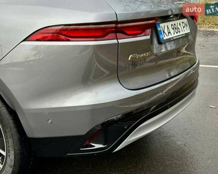 Серый Ягуар Ф-Пейс, объемом двигателя 2 л и пробегом 65 тыс. км за 35900 $, фото 17 на Automoto.ua