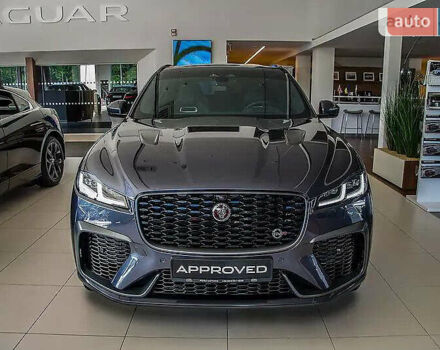 Серый Ягуар Ф-Пейс, объемом двигателя 5 л и пробегом 17 тыс. км за 87000 $, фото 2 на Automoto.ua