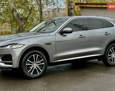 Серый Ягуар Ф-Пейс, объемом двигателя 2 л и пробегом 65 тыс. км за 35900 $, фото 8 на Automoto.ua