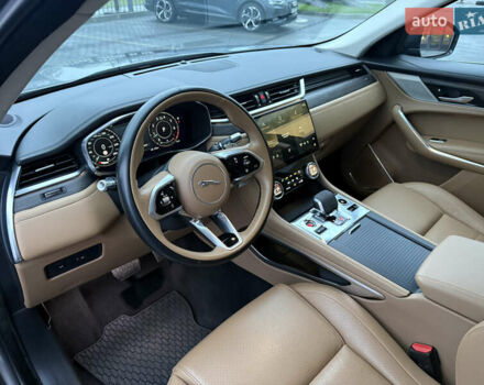 Серый Ягуар Ф-Пейс, объемом двигателя 2 л и пробегом 108 тыс. км за 43900 $, фото 18 на Automoto.ua