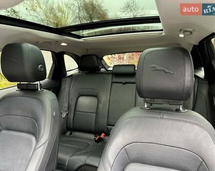 Серый Ягуар Ф-Пейс, объемом двигателя 2 л и пробегом 65 тыс. км за 35900 $, фото 21 на Automoto.ua