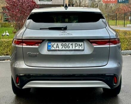 Серый Ягуар Ф-Пейс, объемом двигателя 2 л и пробегом 65 тыс. км за 35900 $, фото 5 на Automoto.ua