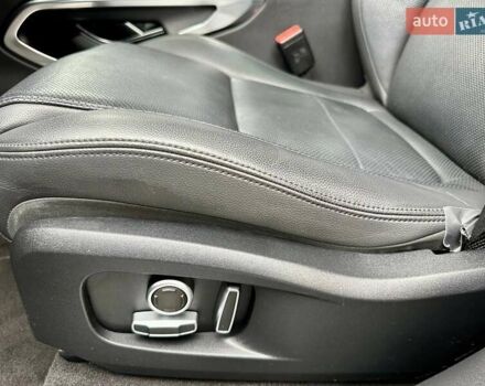 Серый Ягуар Ф-Пейс, объемом двигателя 2 л и пробегом 65 тыс. км за 35900 $, фото 29 на Automoto.ua