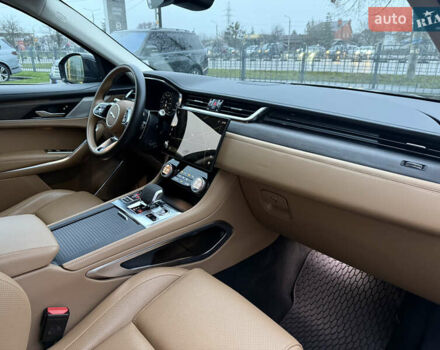 Серый Ягуар Ф-Пейс, объемом двигателя 2 л и пробегом 108 тыс. км за 43900 $, фото 38 на Automoto.ua