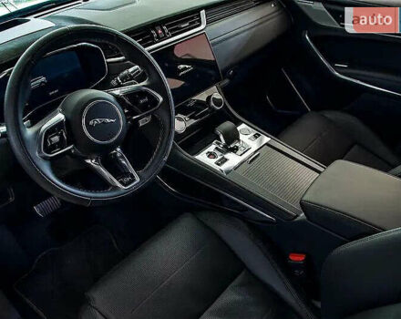 Серый Ягуар Ф-Пейс, объемом двигателя 5 л и пробегом 17 тыс. км за 87000 $, фото 4 на Automoto.ua