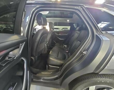 Серый Ягуар Ф-Пейс, объемом двигателя 0 л и пробегом 54 тыс. км за 41800 $, фото 2 на Automoto.ua