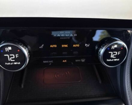 Сірий Ягуар Ф-Пейс, об'ємом двигуна 2 л та пробігом 28 тис. км за 13000 $, фото 7 на Automoto.ua