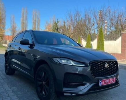 Серый Ягуар Ф-Пейс, объемом двигателя 2 л и пробегом 80 тыс. км за 59000 $, фото 2 на Automoto.ua