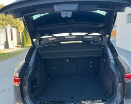 Серый Ягуар Ф-Пейс, объемом двигателя 2 л и пробегом 80 тыс. км за 59000 $, фото 26 на Automoto.ua