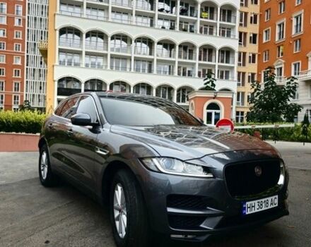 Серый Ягуар Ф-Пейс, объемом двигателя 2 л и пробегом 152 тыс. км за 22700 $, фото 1 на Automoto.ua