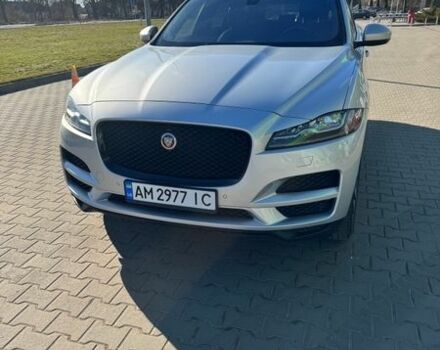 Серый Ягуар Ф-Пейс, объемом двигателя 2 л и пробегом 135 тыс. км за 23500 $, фото 1 на Automoto.ua