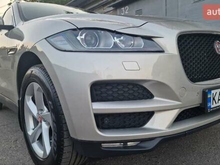 Серый Ягуар Ф-Пейс, объемом двигателя 2 л и пробегом 164 тыс. км за 25400 $, фото 1 на Automoto.ua