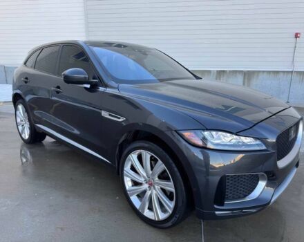 Серый Ягуар Ф-Пейс, объемом двигателя 3 л и пробегом 59 тыс. км за 6000 $, фото 1 на Automoto.ua