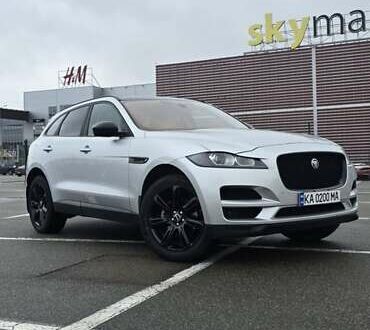 Серый Ягуар Ф-Пейс, объемом двигателя 2 л и пробегом 118 тыс. км за 22500 $, фото 1 на Automoto.ua