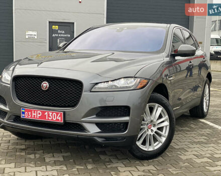 Серый Ягуар Ф-Пейс, объемом двигателя 2 л и пробегом 171 тыс. км за 17999 $, фото 1 на Automoto.ua