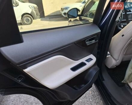 Синий Ягуар Ф-Пейс, объемом двигателя 2 л и пробегом 167 тыс. км за 21000 $, фото 9 на Automoto.ua