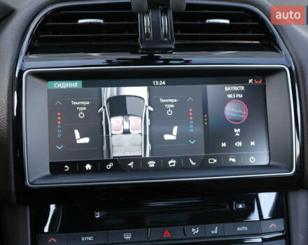 Синій Ягуар Ф-Пейс, об'ємом двигуна 2 л та пробігом 179 тис. км за 22800 $, фото 19 на Automoto.ua